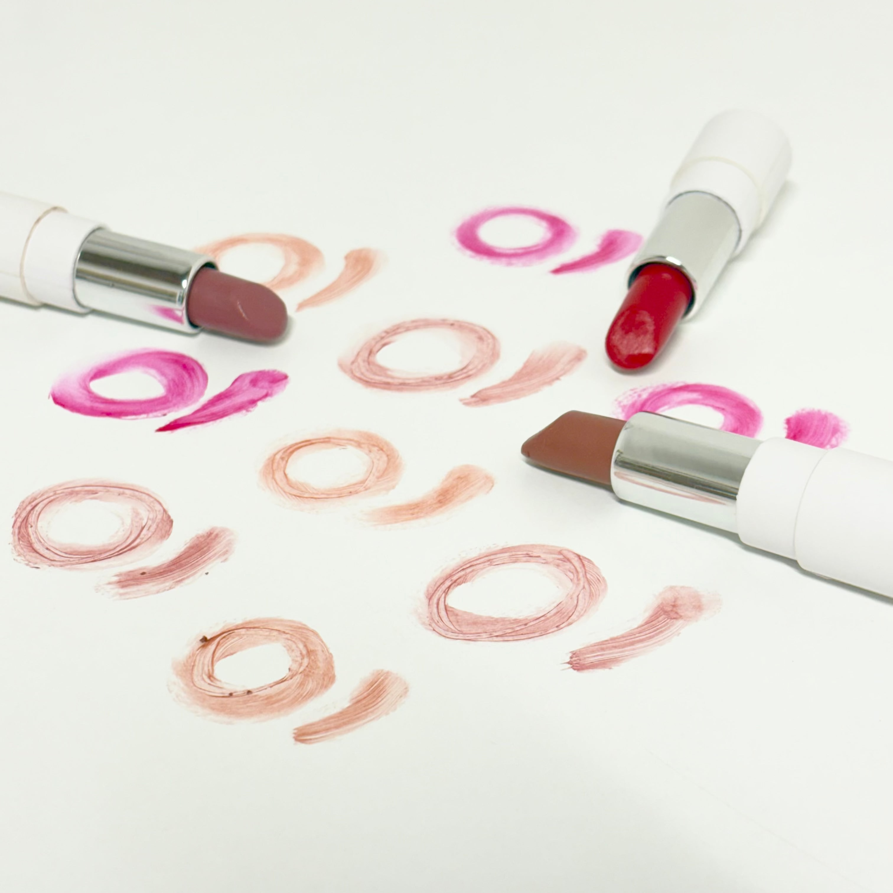 Ruby Veil - Rossetto cremoso rosso magenta